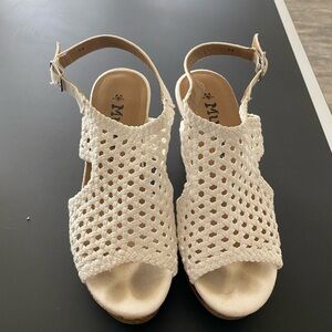 White wedges